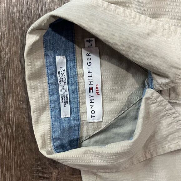 TOMMY HILFIGER Women’s Long Stretch Sleeve Blouse Button Up Color Beige … - Picture 3 of 5